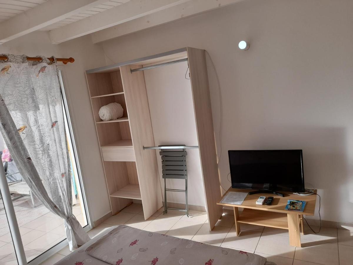 Le Studio De Jeannine Apartment Capesterre-Belle-Eau Ngoại thất bức ảnh